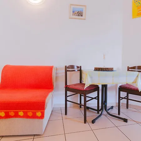 1 Bedroom Beautiful In *