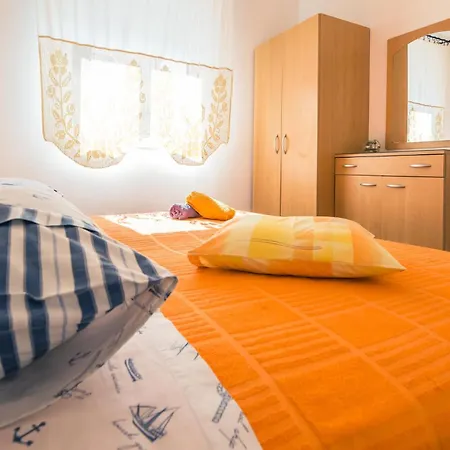 Apartmán 1 Bedroom Beautiful In Omiš